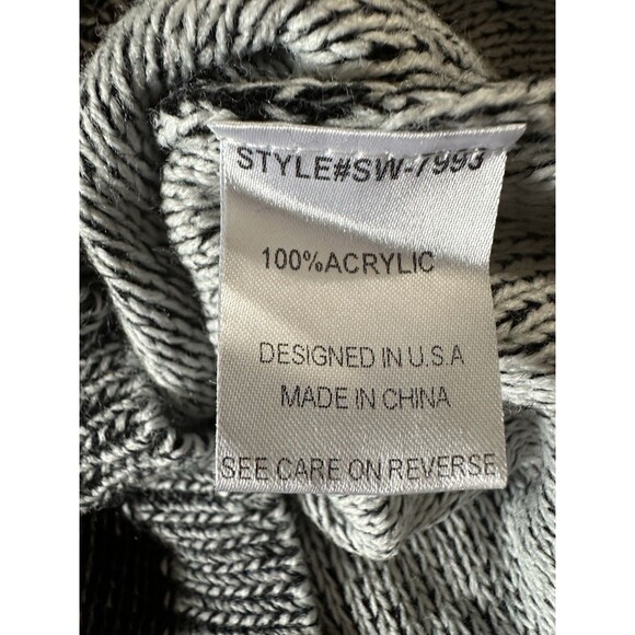 UNIQ Juniors Oversized Long Sleeve Owl Knit Sweater Black & White Size Small - Picture 5 of 6